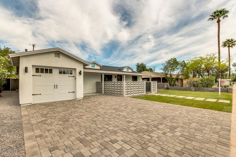 5729 N 11th Pl, Phoenix, AZ 85014