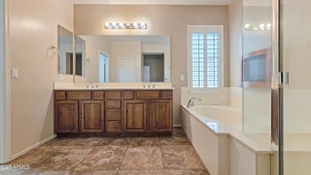 573 219th Ln, Buckeye, AZ 85326
