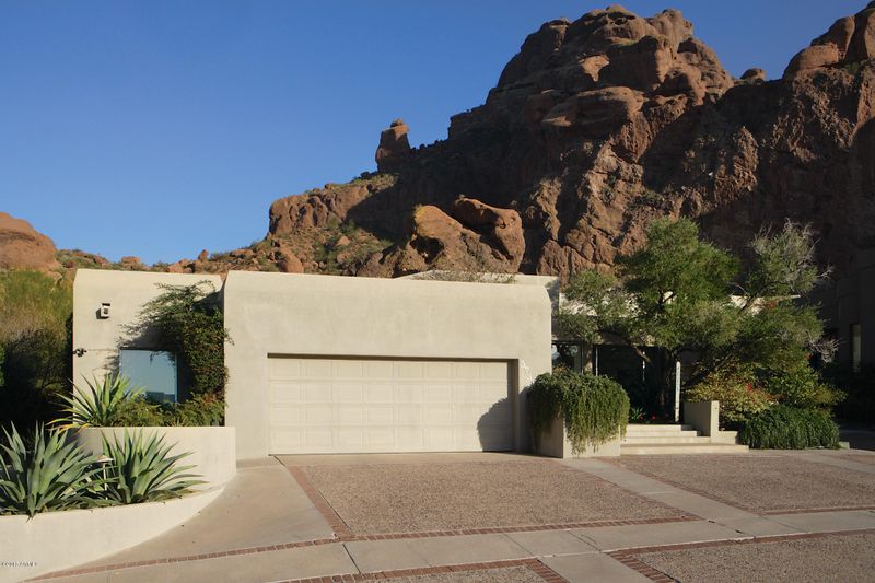 5731 N Echo Canyon Cir, Phoenix, AZ 85018