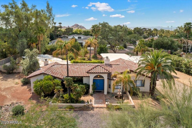 5733 E Camelback Rd, Phoenix, AZ 85018