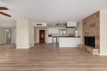 5733 Royal Palm Rd, Glendale, AZ 85302