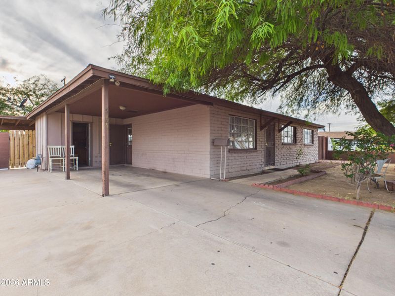 5734 N 36th Dr, Phoenix, AZ 85019