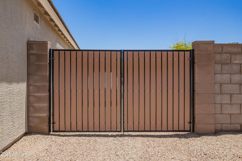 5735 Cloverdale Ln, Gilbert, AZ 85298