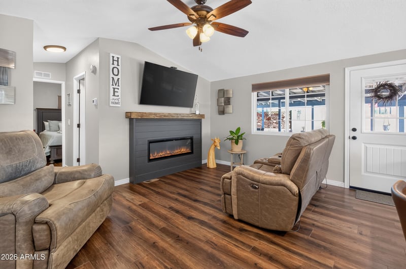 5735 E Mcdowell Rd #16, Mesa, AZ 85215