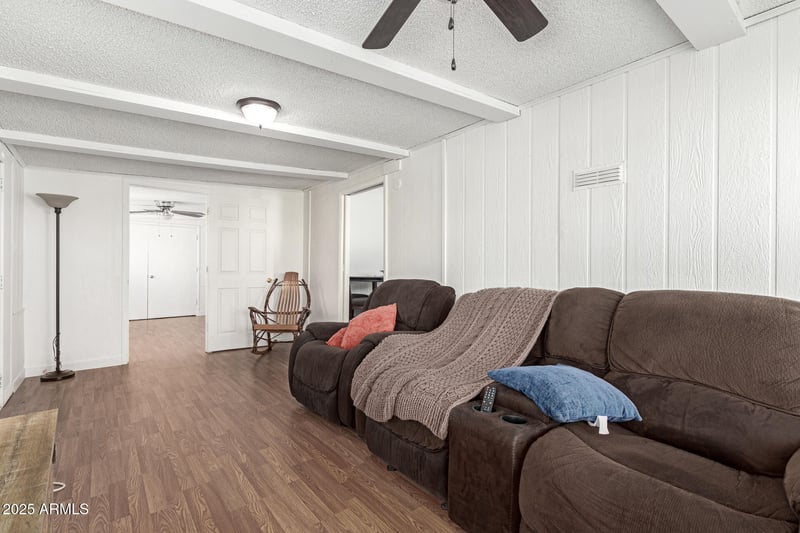 5735 E Mcdowell Rd E #213, Mesa, AZ 85215