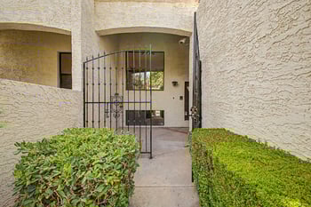 5736 25th St, Phoenix, AZ 85016