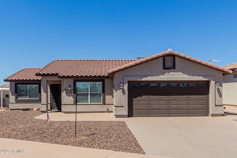 5736 Lawndale St, Mesa, AZ 85215