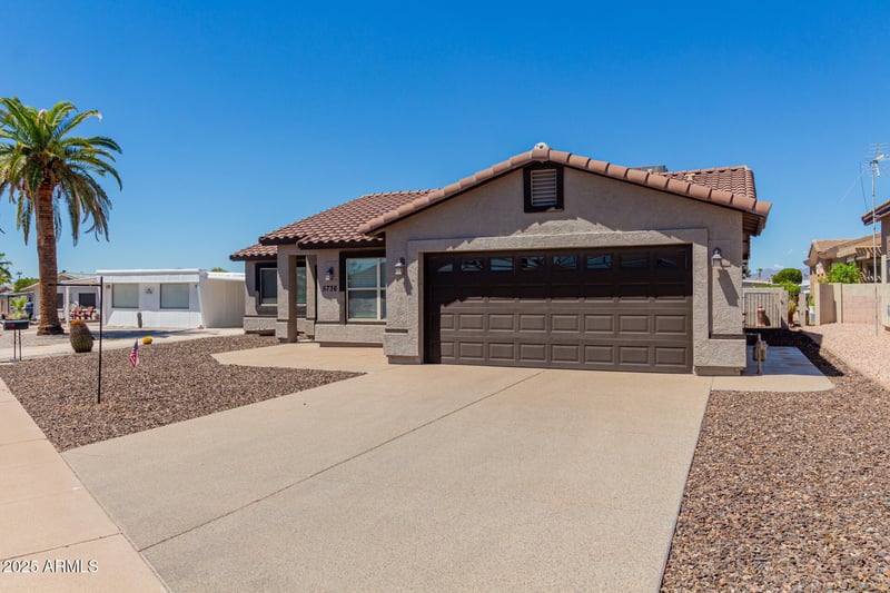 5736 Lawndale St, Mesa, AZ 85215