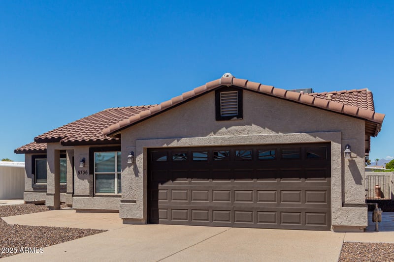 5736 Lawndale St, Mesa, AZ 85215