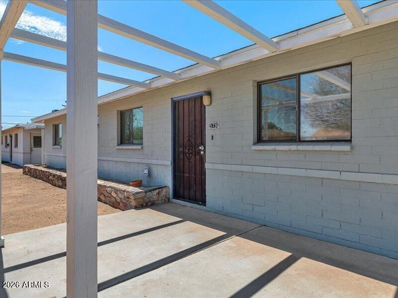 5736 N 32nd Dr, Phoenix, AZ 85017