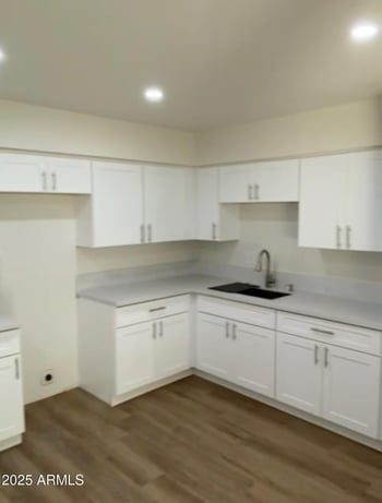 5737 69th Ave, Glendale, AZ 85303
