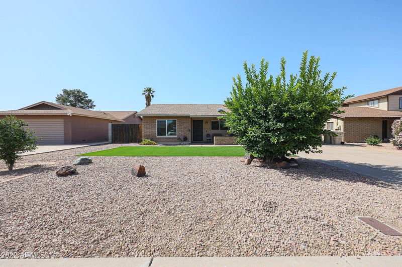 5737 W Cholla St, Glendale, AZ 85304