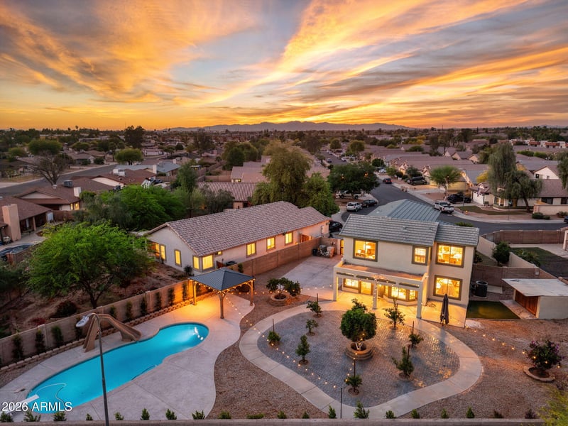5739 W Seldon Ln, Glendale, AZ 85302