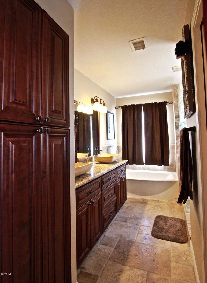 574 W Mesquite St, Gilbert, AZ 85233