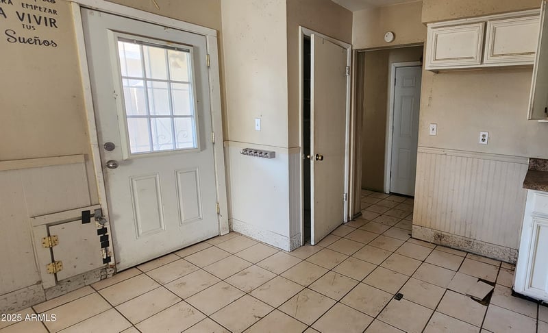 5740 42nd Ln, Phoenix, AZ 85019