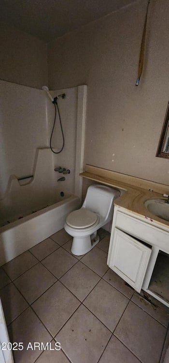 5740 42nd Ln, Phoenix, AZ 85019