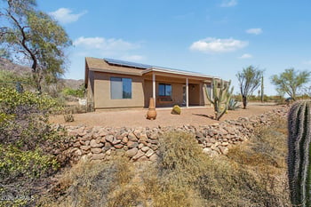5740 2nd Ave, Apache Junction, AZ 85119