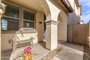 5740 Raymond St, Phoenix, AZ 85043