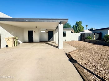 5741 69th Ave, Glendale, AZ 85303