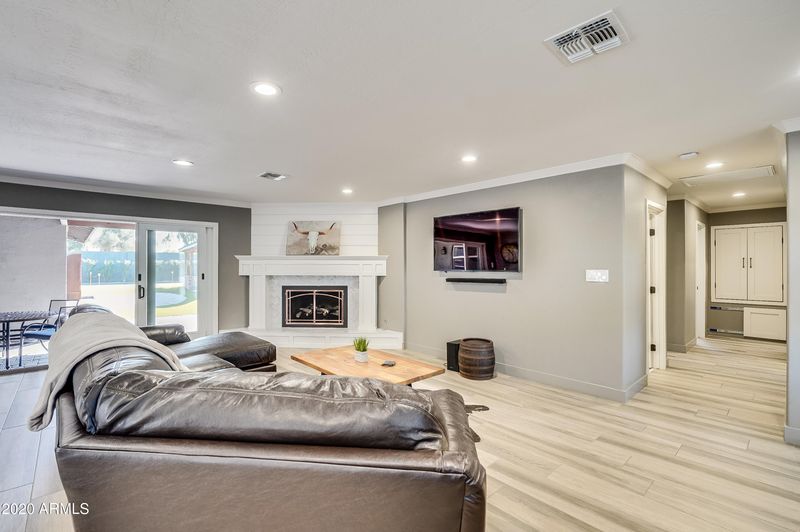 5741 E Orange Blossom Ln, Phoenix, AZ 85018