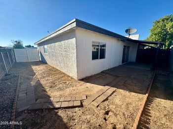5741 N 69th Ave, Glendale, AZ 85303