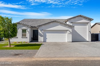 5742 E Red Bird Ln E, San Tan Valley, AZ 85140