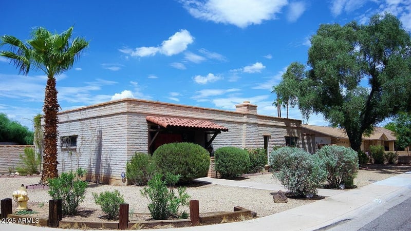 5742 Frier Dr, Glendale, AZ 85301