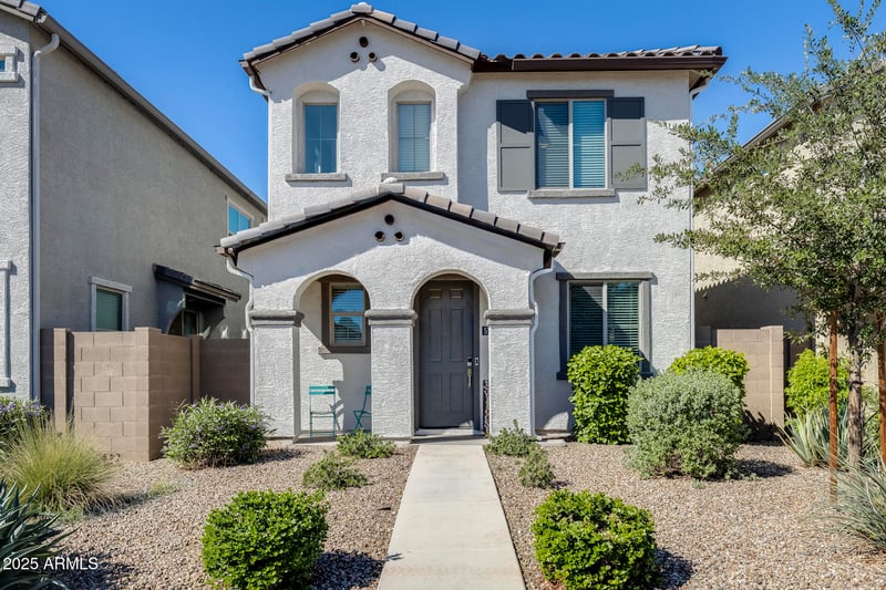 5742 Illini St, Phoenix, AZ 85043