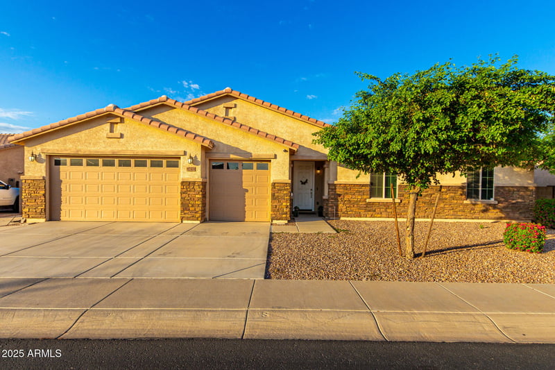 5742 Kowalsky Ln, Laveen, AZ 85339