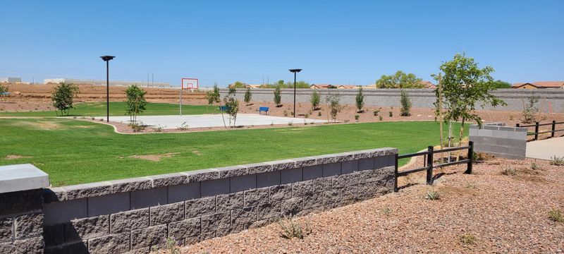 5742 W Raymond St, Phoenix, AZ 85043