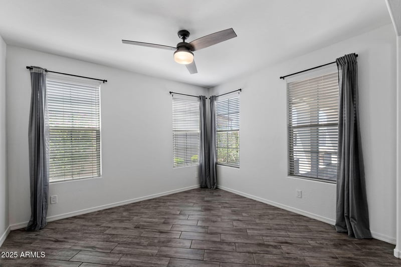 5742 Winchester St, Mesa, AZ 85212