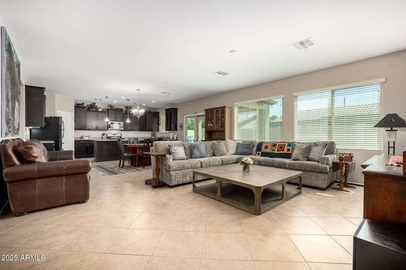 5743 Huntington Dr, Laveen, AZ 85339