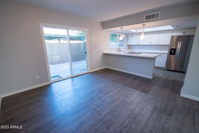 5743 N 44th Dr, Glendale, AZ 85301