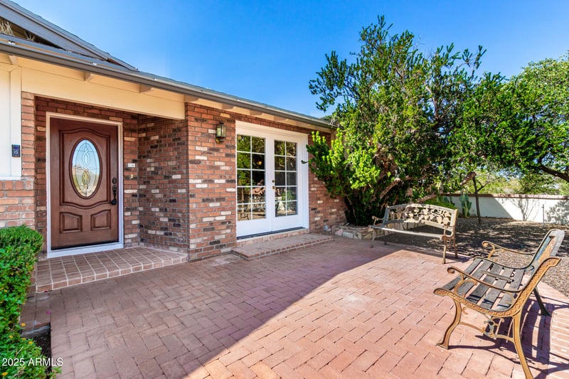 5744 Oak St, Scottsdale, AZ 85257