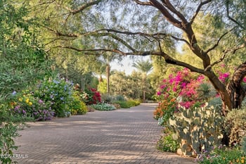 5747 Mockingbird Ln, Paradise Valley, AZ 85253