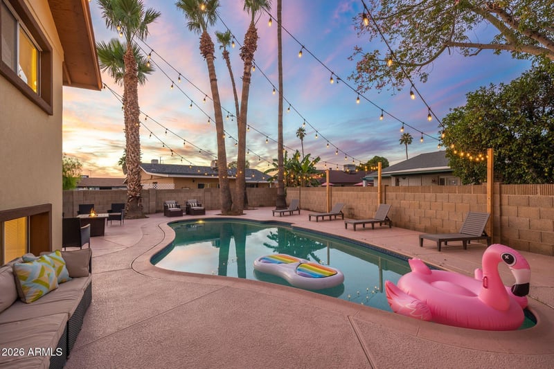 5747 48th Ln, Glendale, AZ 85301