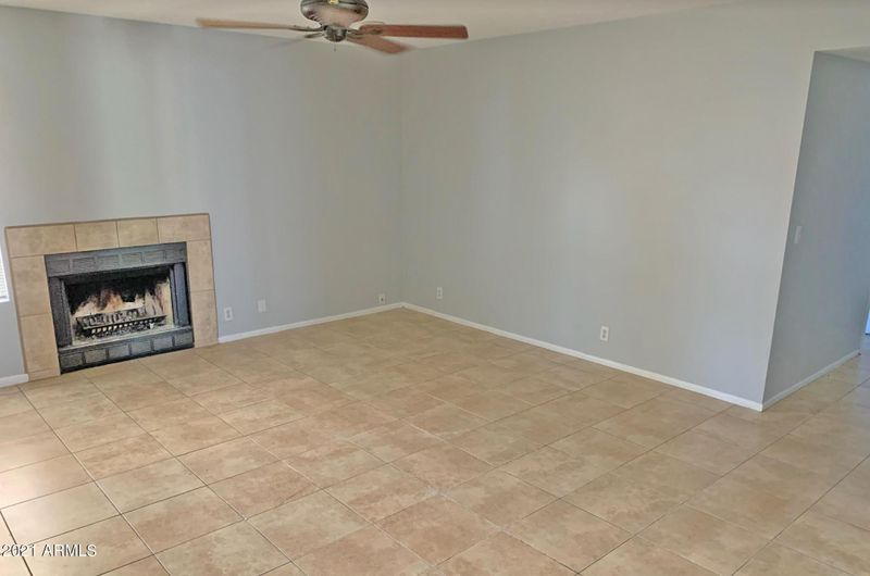 5747 W John Cabot Rd, Glendale, AZ 85308