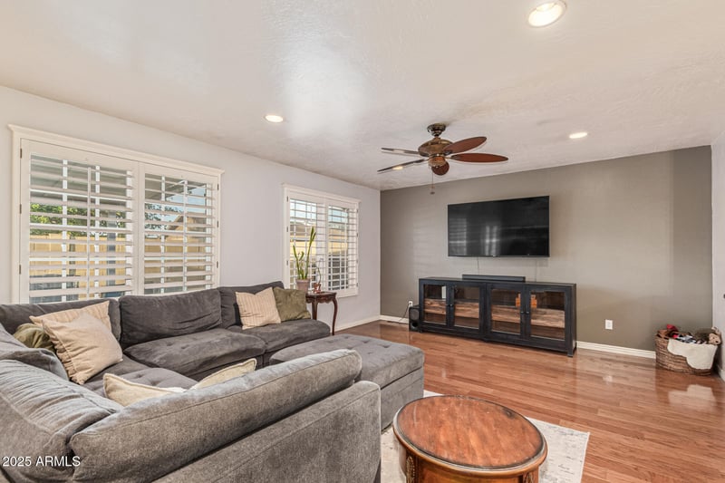 5748 Angela Dr, Glendale, AZ 85308