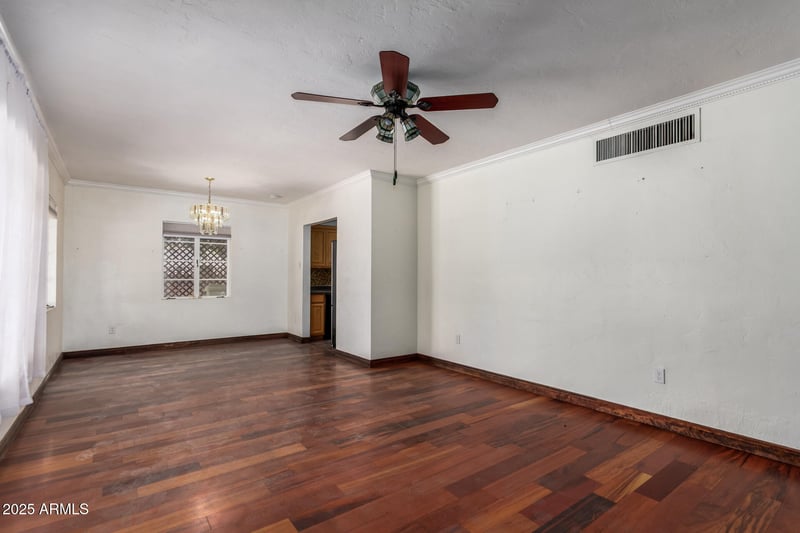 5748 Vista Ave, Glendale, AZ 85301