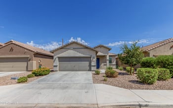 5751 71st Dr, Glendale, AZ 85303