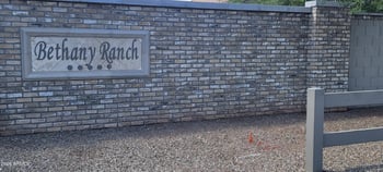 5751 71st Dr, Glendale, AZ 85303