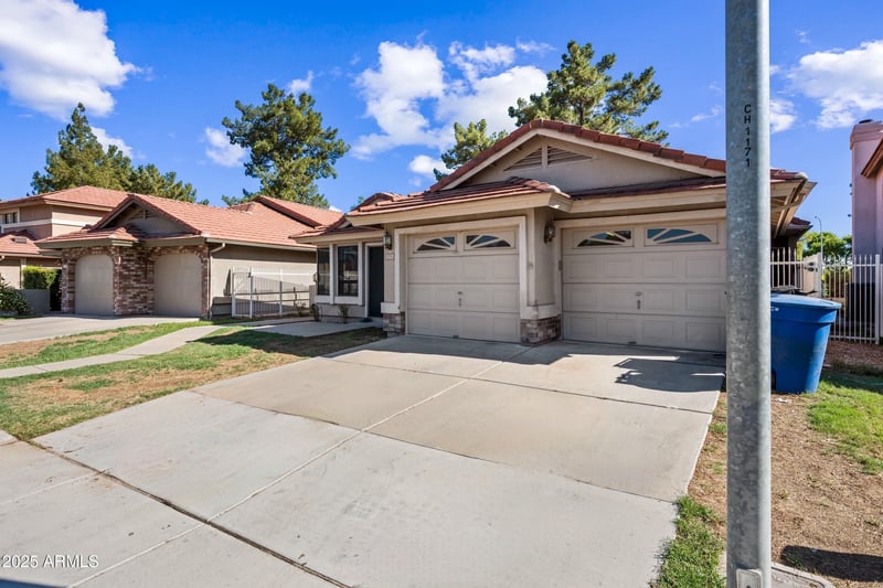 5751 Del Rio St, Chandler, AZ 85226