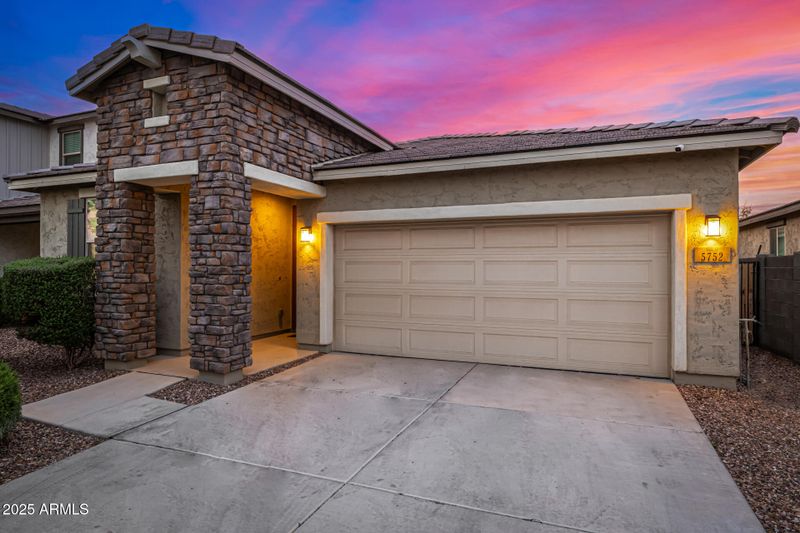 5752 N 109th Ave, Phoenix, AZ 85037