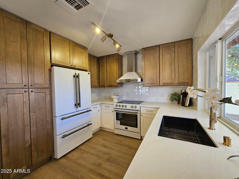 5752 Scottsdale Rd, Paradise Valley, AZ 85253