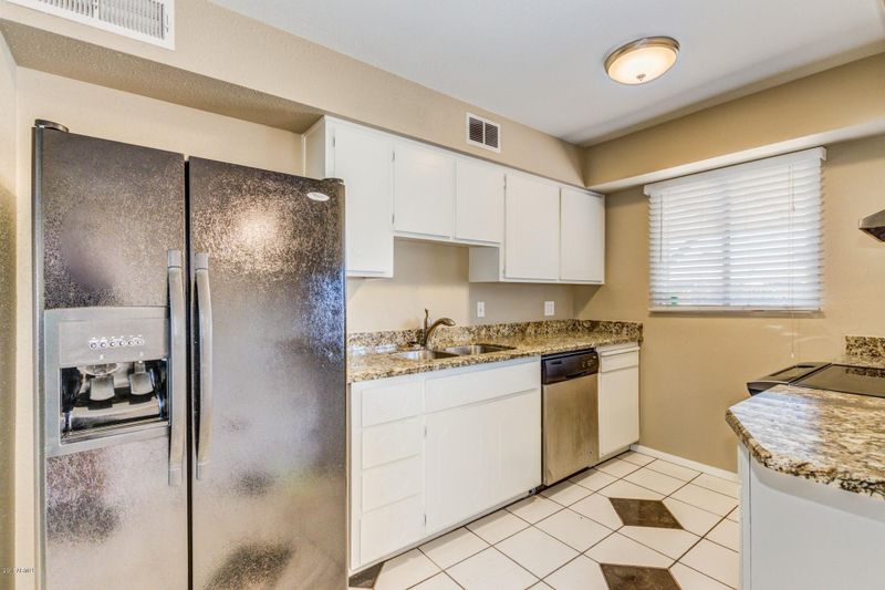 5755 W Cortez St, Glendale, AZ 85304