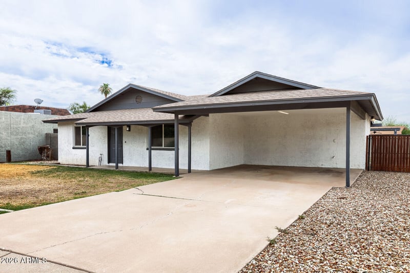 5755 W Sunnyside Dr, Glendale, AZ 85304