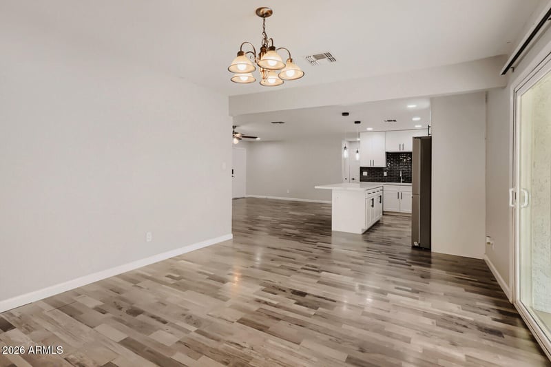 5755 W Sunnyside Dr, Glendale, AZ 85304