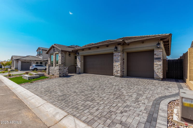 5756 Star Valley St, Mesa, AZ 85215