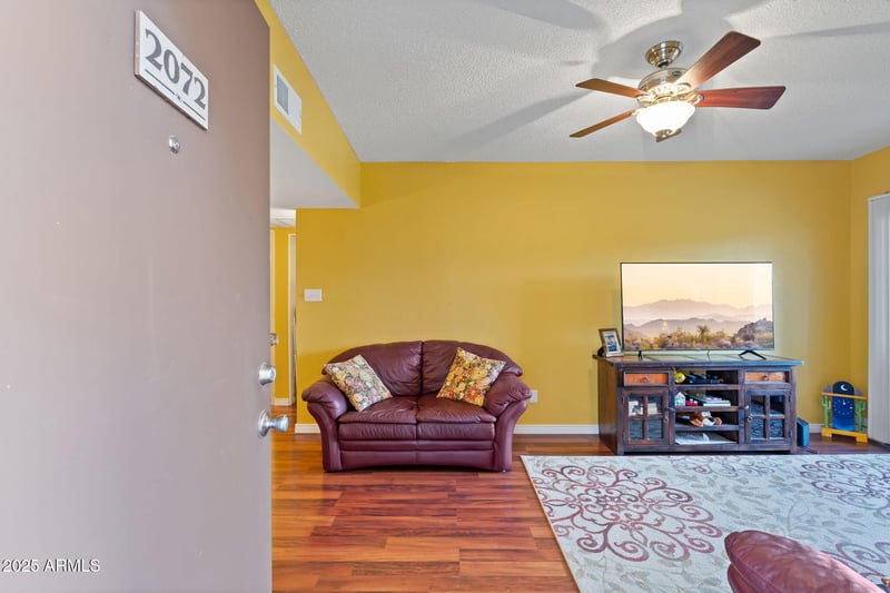 5757 Eugie Ave #2072, Glendale, AZ 85304