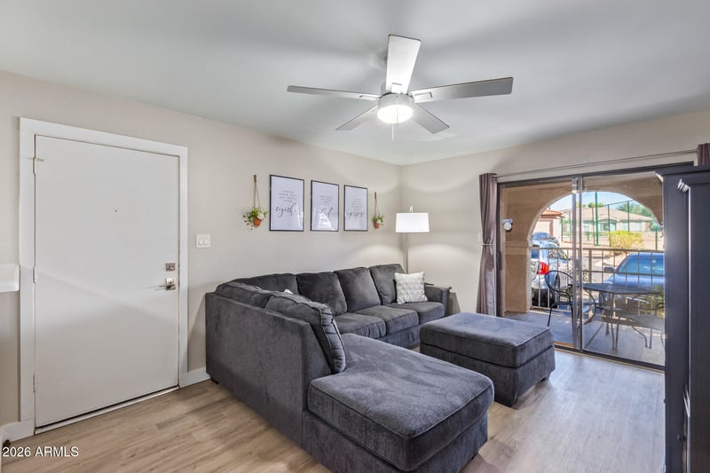 5757 Eugie Ave #1010, Glendale, AZ 85304